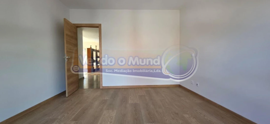 Moradia T4 para Venda em Alverca do Ribatejo e Sobralinho Foto 10