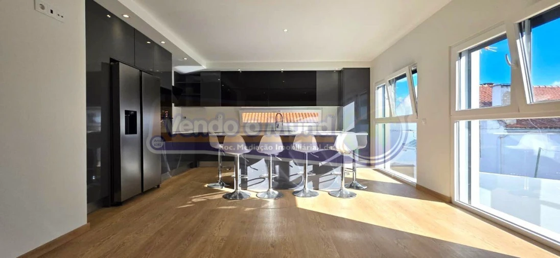 Moradia T4 para Venda em Alverca do Ribatejo e Sobralinho Foto 6