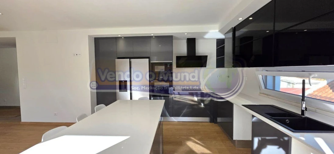 Moradia T4 para Venda em Alverca do Ribatejo e Sobralinho Foto 4