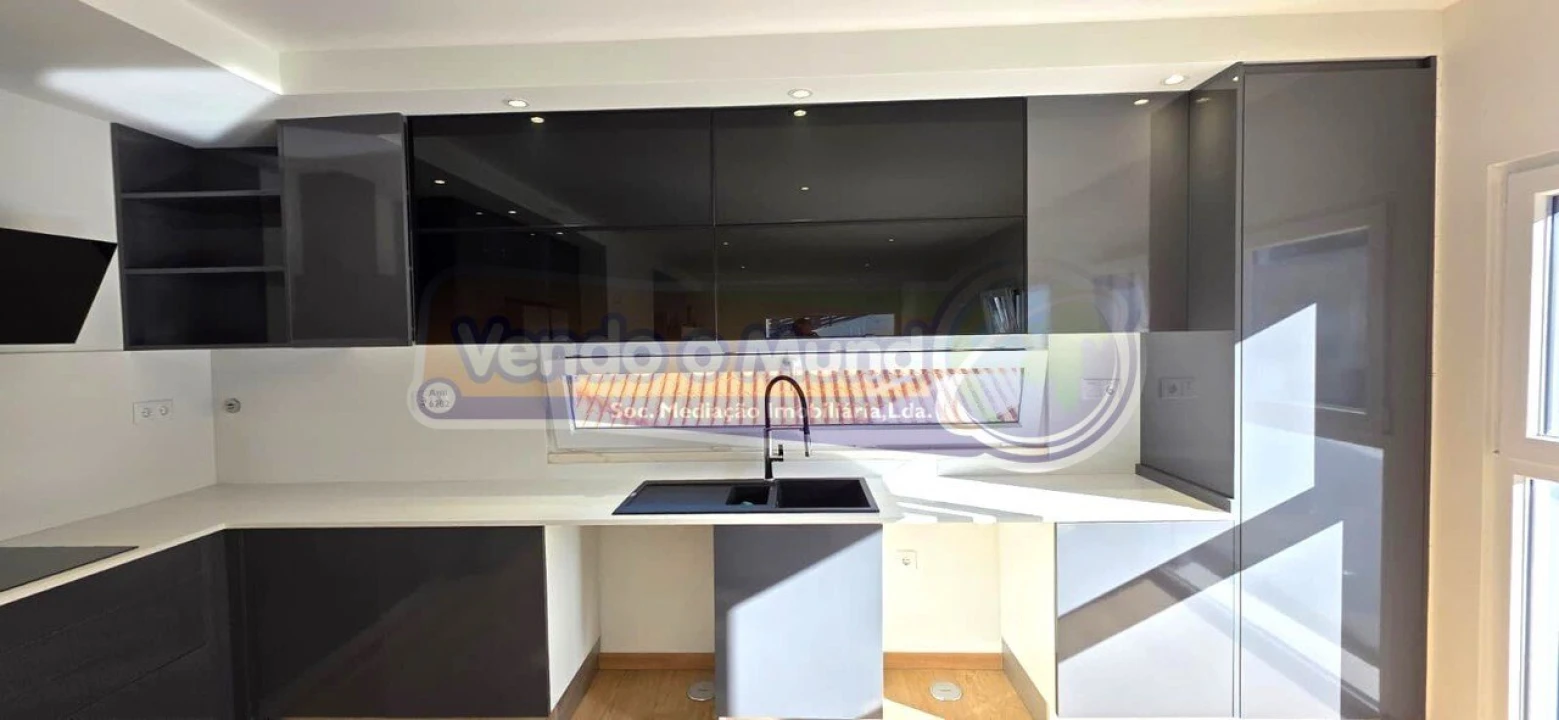 Moradia T4 para Venda em Alverca do Ribatejo e Sobralinho Foto 3