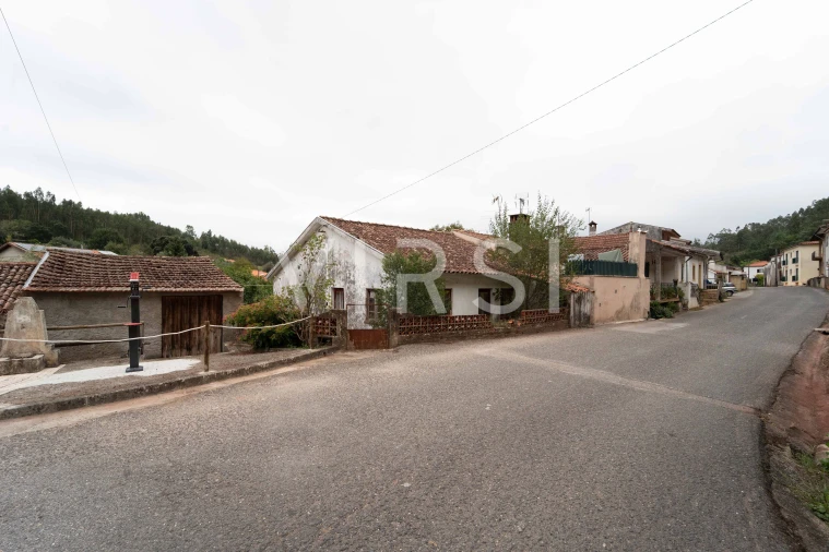 Moradia T3 para Venda em Lamas