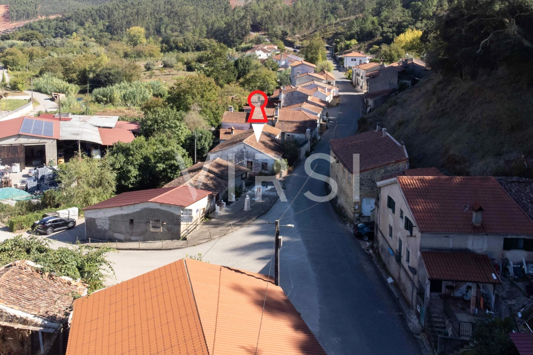 Moradia T3 para Venda em Lamas Foto 10