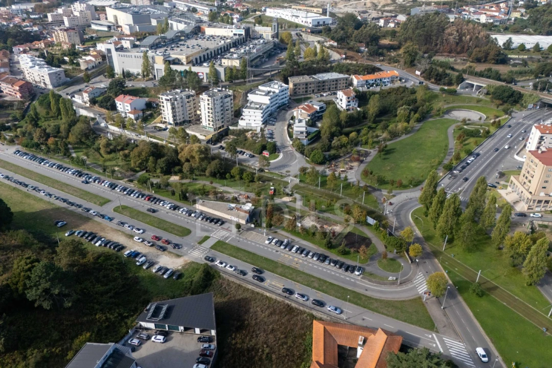Prédio para Venda em Rio Tinto Foto 13