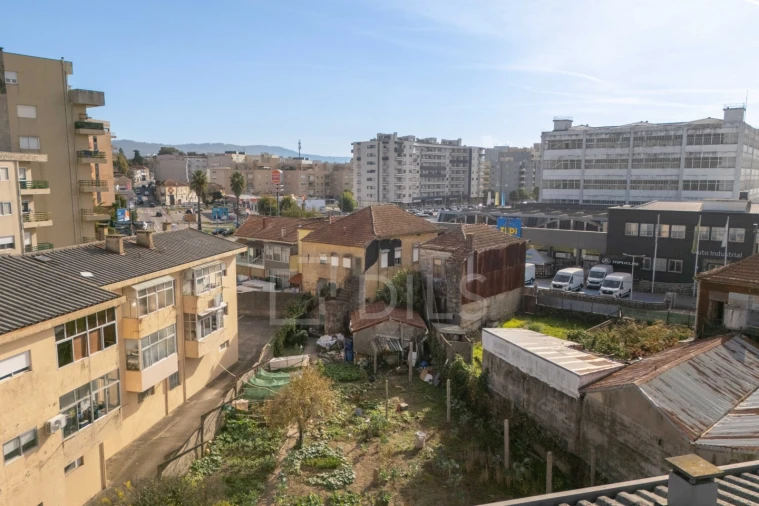 Prédio para Venda em Rio Tinto Foto 3