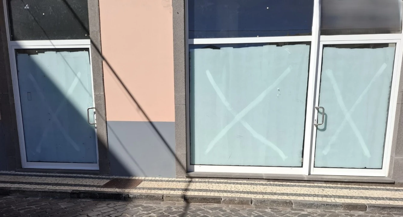 Loja para Venda em Funchal (Se) Foto 8