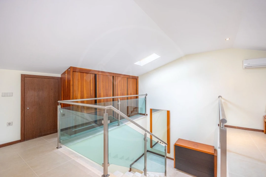 Moradia T4 para Venda em Urgezes Foto 14