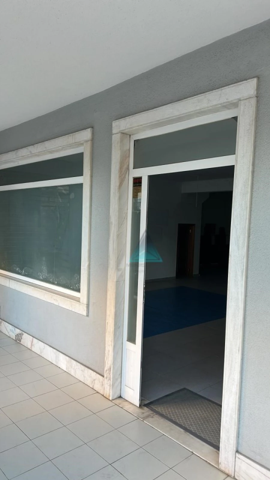 Loja para Arrendamento em Falagueira-Venda Nova Foto 1