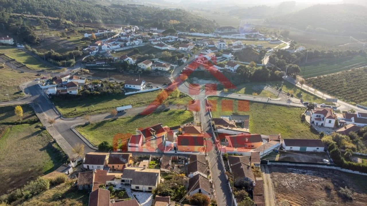 Moradia T2 para Venda em Maxial e Monte Redondo Foto 15