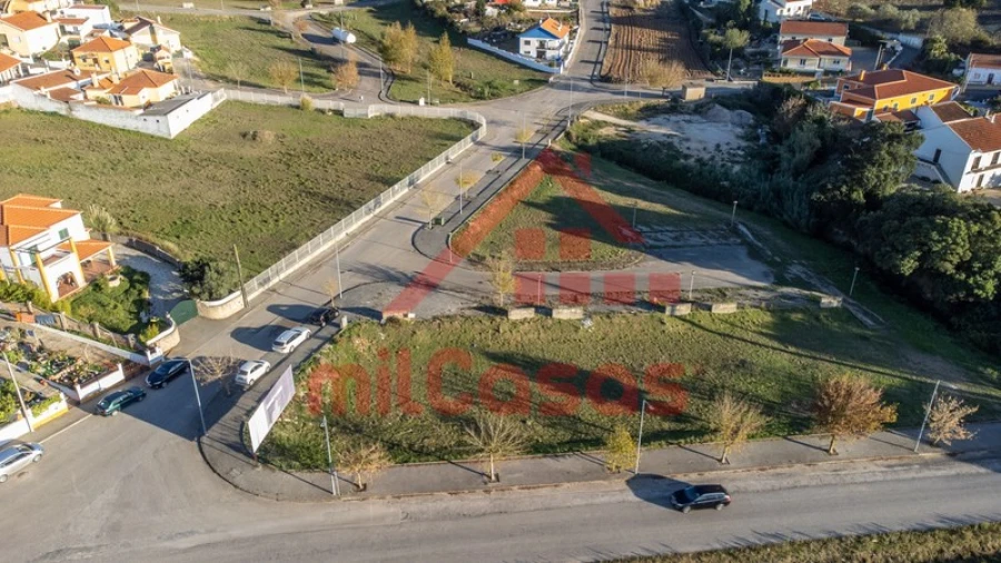 Moradia T2 para Venda em Maxial e Monte Redondo Foto 11