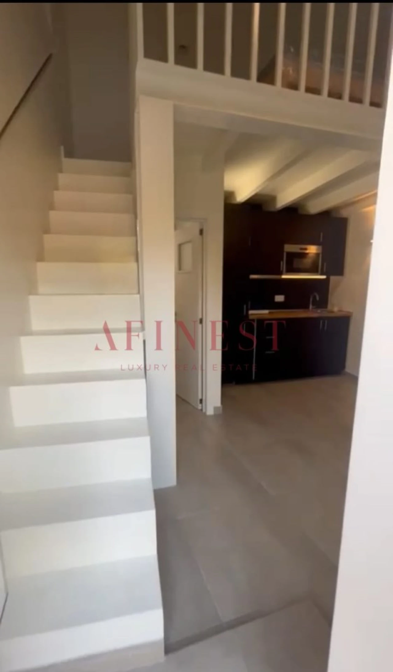 Moradia T1 para Arrendamento em Alcantara Foto 2