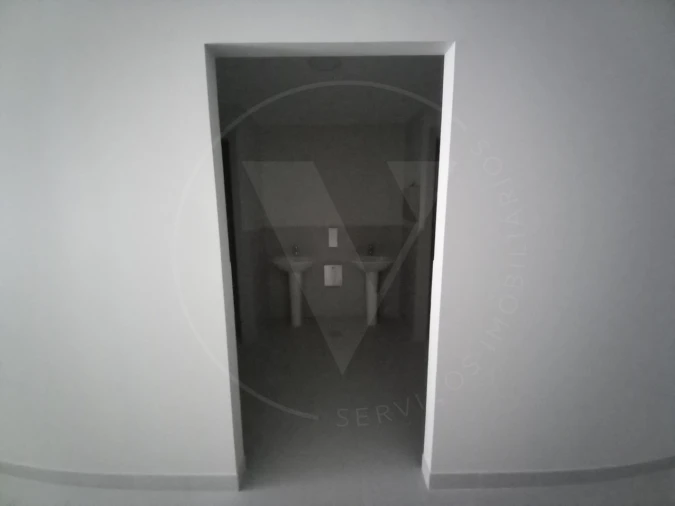 Loja para Arrendamento em Nossa Senhora da Conceição, São Pedro e São Dinis Foto 3