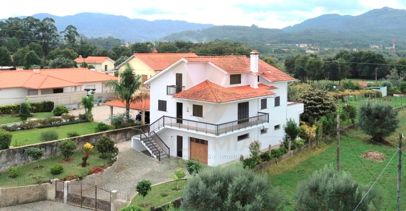 Moradia T5 para Venda em Fontão Foto 1