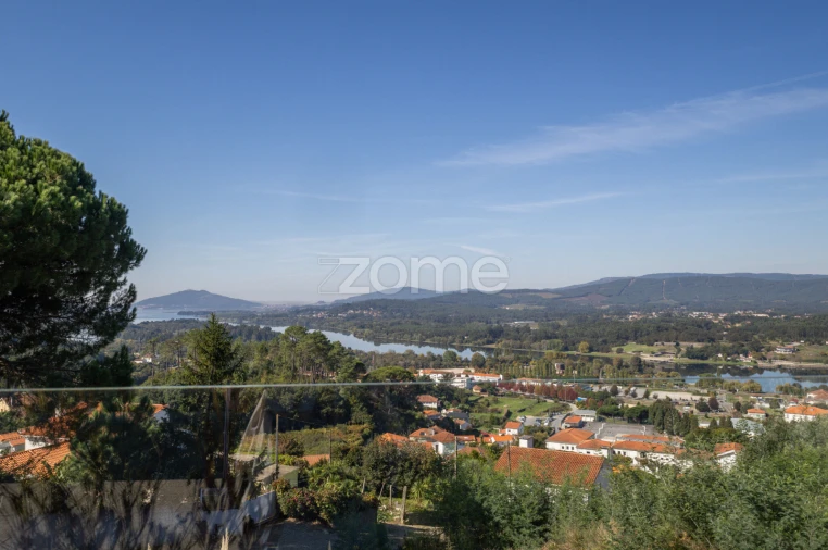Terreno para Venda em Vila Nova de Cerveira e Lovelhe Foto 4