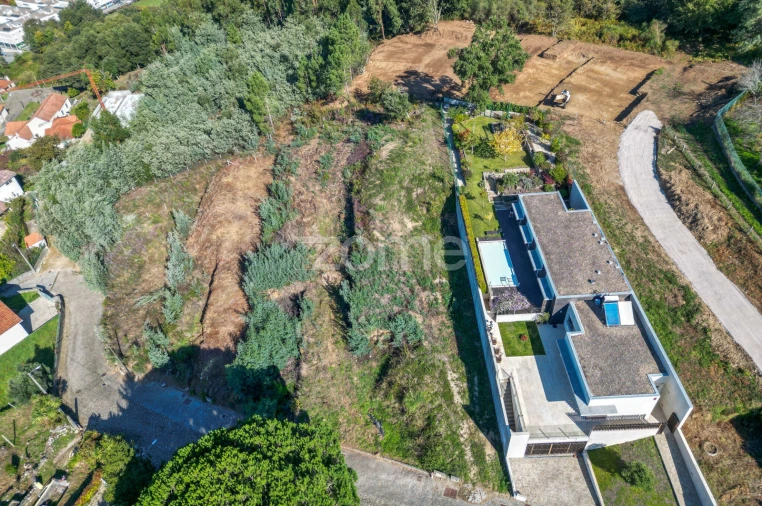 Terreno para Venda em Vila Nova de Cerveira e Lovelhe Foto 1