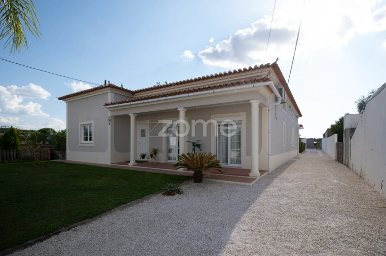 Moradia T6 para Venda em Fazendas de Almeirim Foto 3