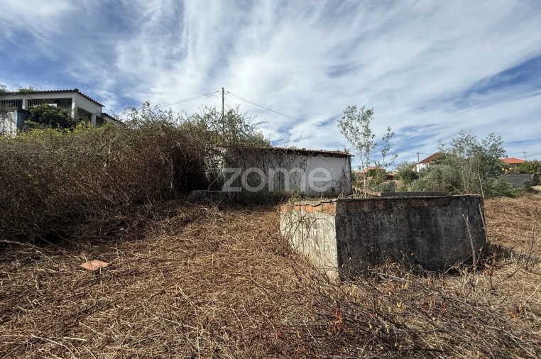 Terreno para Venda em Carvoeiro Foto 8