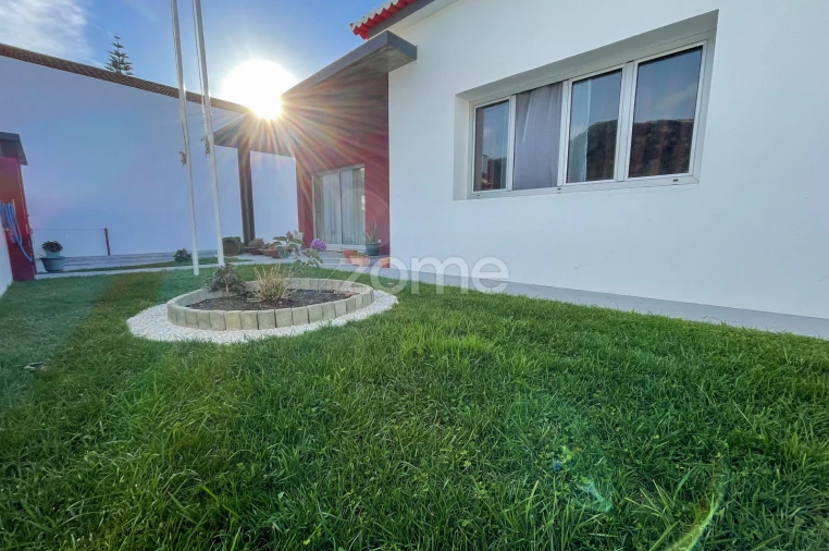 Moradia T3 para Venda em Mosteiros Foto 6