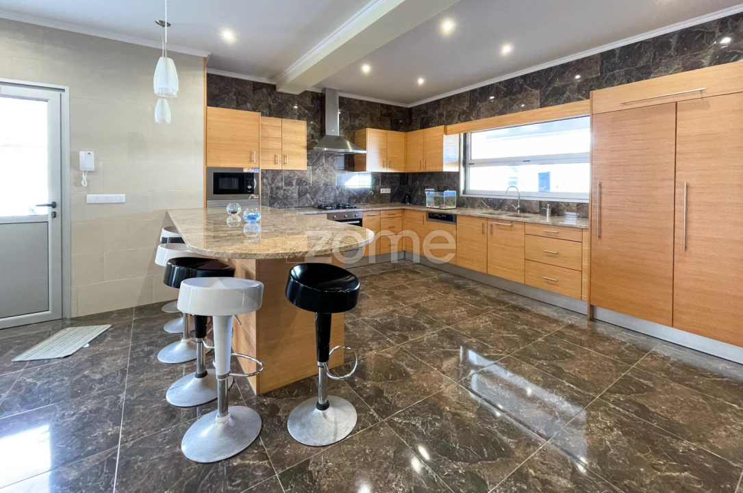 Moradia T3 para Venda em Mosteiros Foto 10