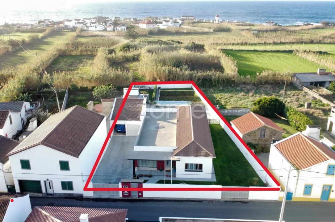 Moradia T3 para Venda em Mosteiros Foto 23