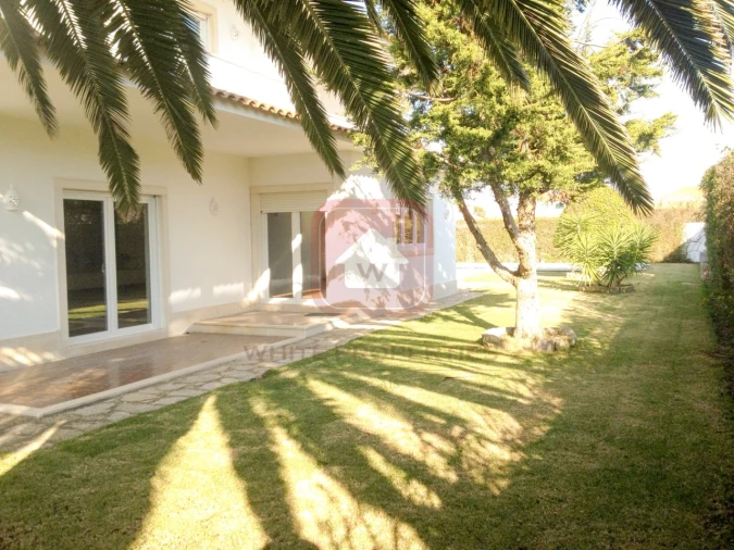 Moradia T5 para Arrendamento em Cascais e Estoril Foto 1