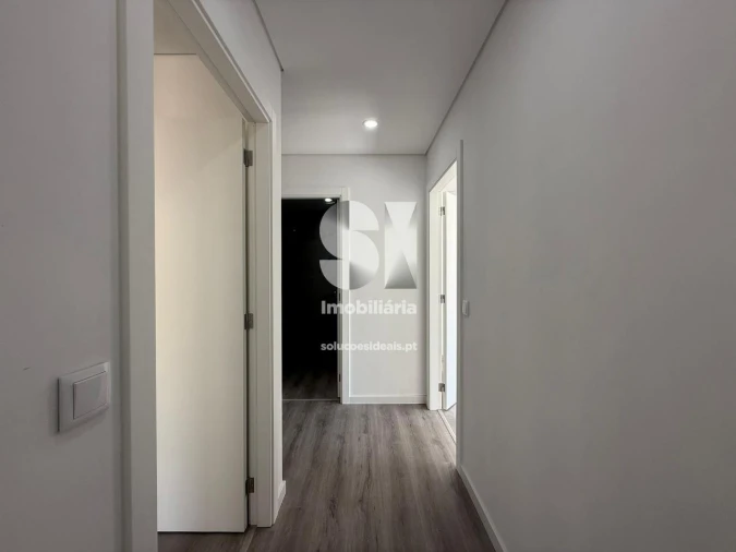 Moradia T3 para Venda em Cavernães Foto 13