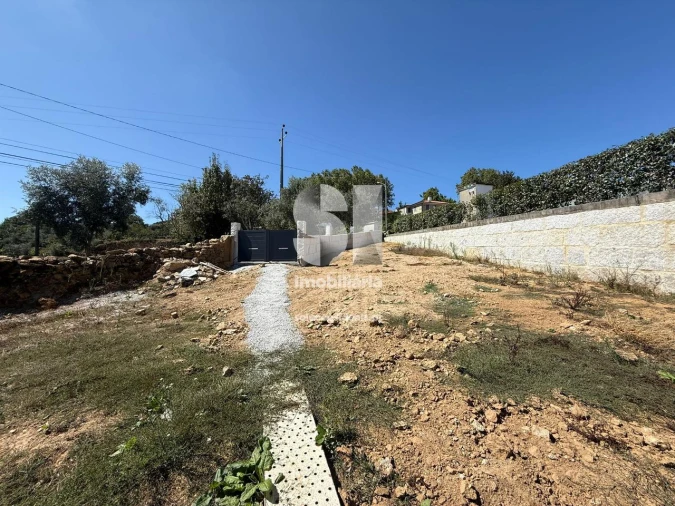 Moradia T3 para Venda em Cavernães Foto 23