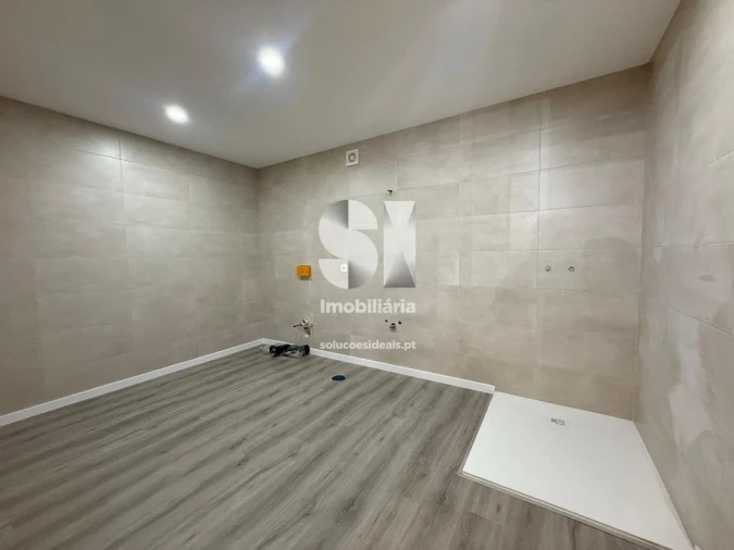 Moradia T3 para Venda em Cavernães Foto 26