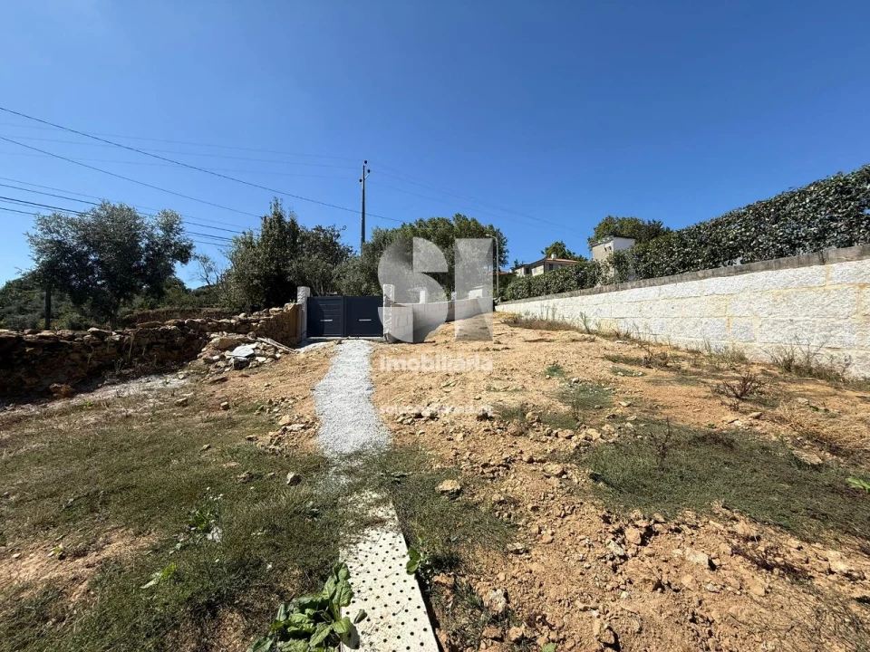 Moradia T3 para Venda em Cavernães Foto 23