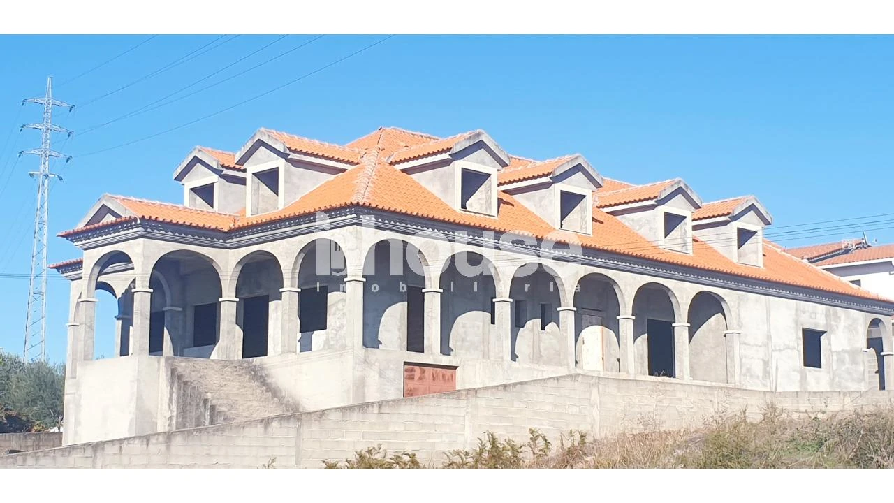 Moradia T10 para Venda em Valpaços e Sanfins Foto 1