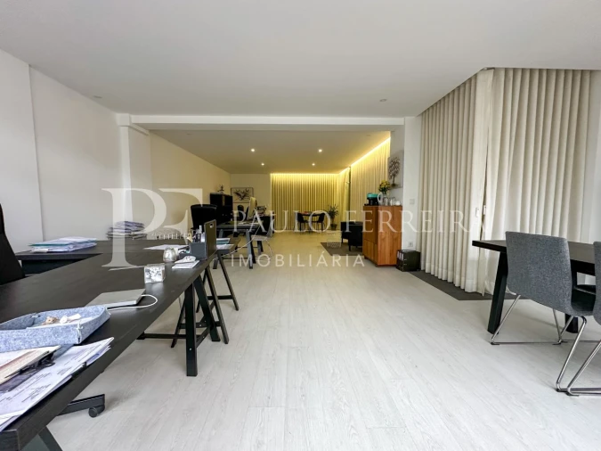 Escritório para Venda em Vila Nova de Famalicão e Calendário Foto 3