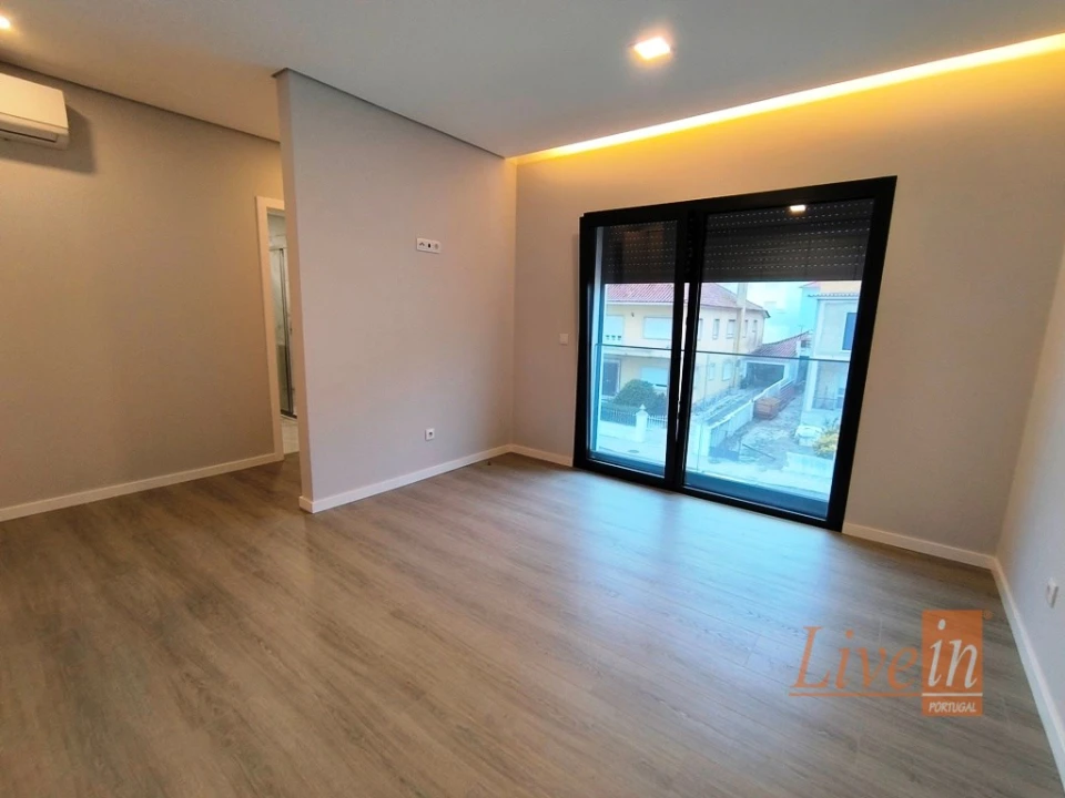 Apartamento T2 para Venda em Malveira e São Miguel de Alcainça Foto 13