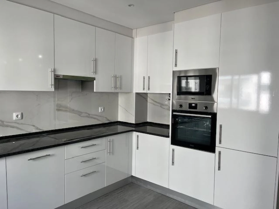 Apartamento T3 para Venda em Olhão Foto 1