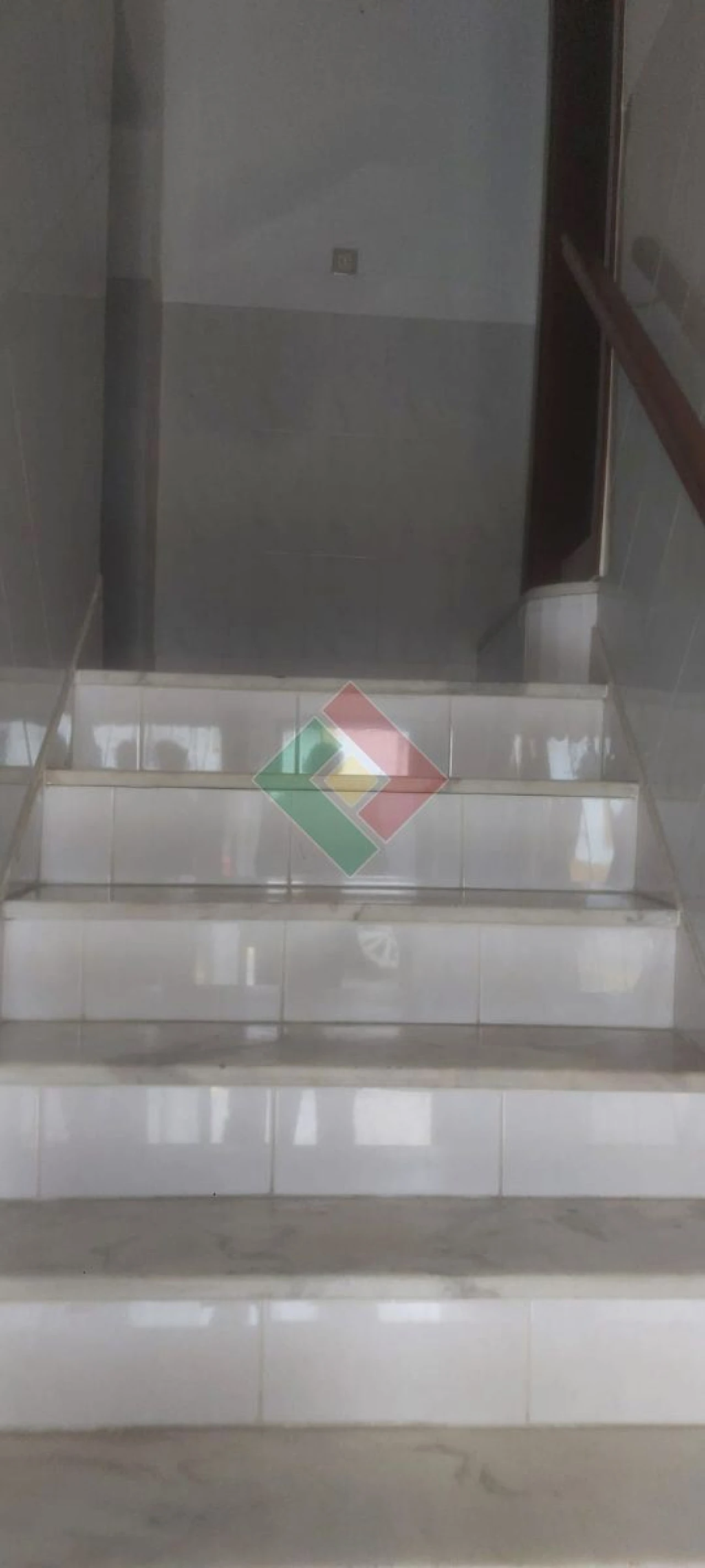 Moradia T5 para Venda em Sé e São Lourenço Foto 3