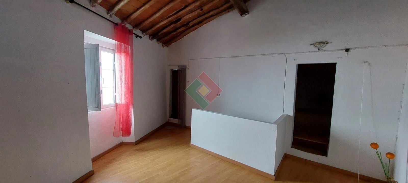 Moradia T5 para Venda em Sé e São Lourenço Foto 16