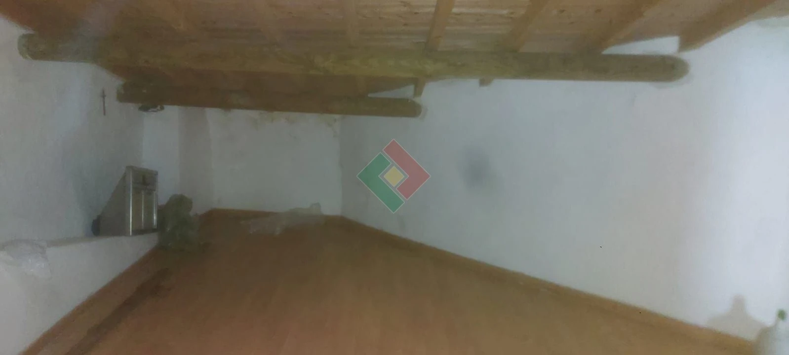 Moradia T5 para Venda em Sé e São Lourenço Foto 24