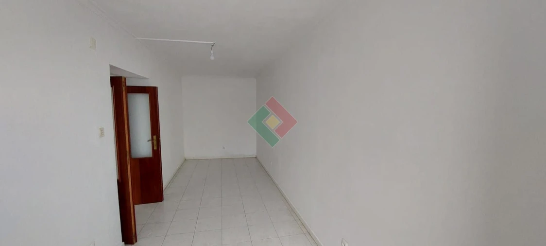 Moradia T5 para Venda em Sé e São Lourenço Foto 6