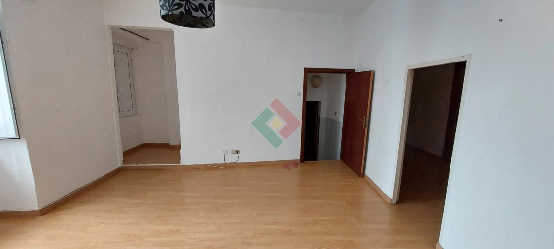 Moradia T5 para Venda em Sé e São Lourenço Foto 11