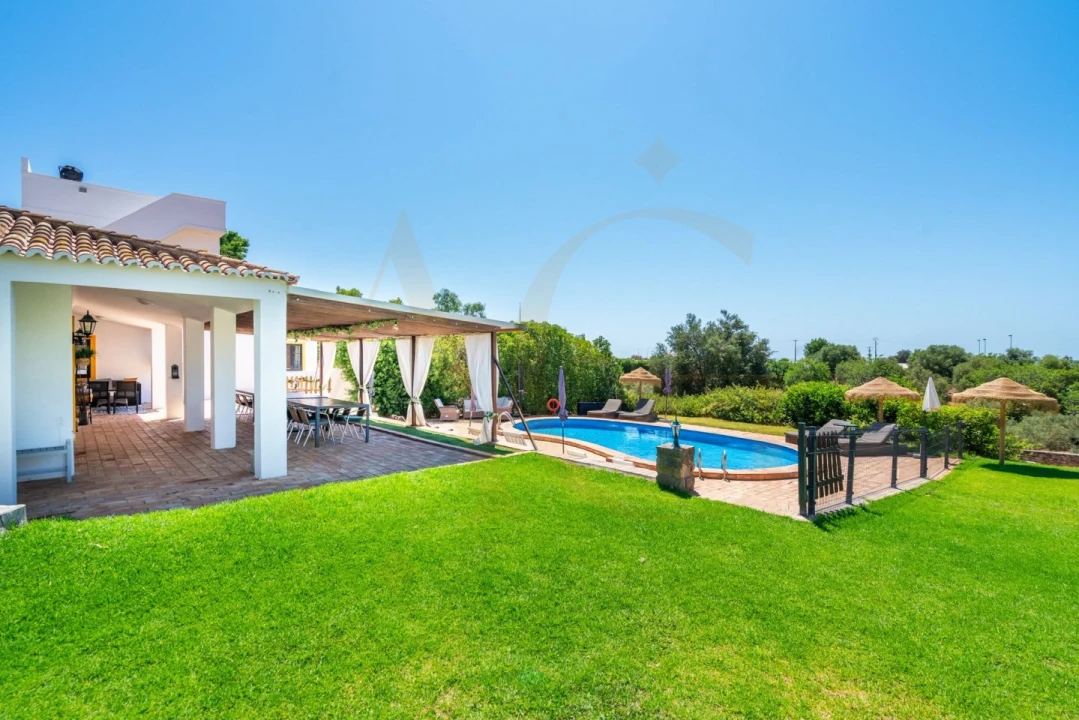 Moradia T7 para Venda em Luz de Tavira e Santo Estêvão Foto 13