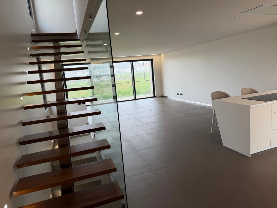 Moradia T3 para Venda em Santa Maria Maior e Monserrate e Meadela Foto 5