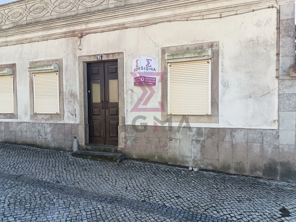 Moradia T6 para Venda em Serra D'El-Rei Foto 1