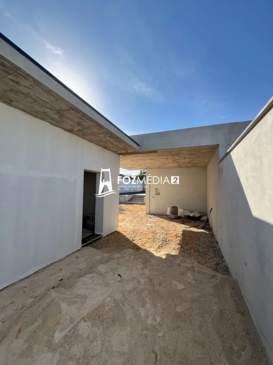 Moradia T3 para Venda em Lavos Foto 10