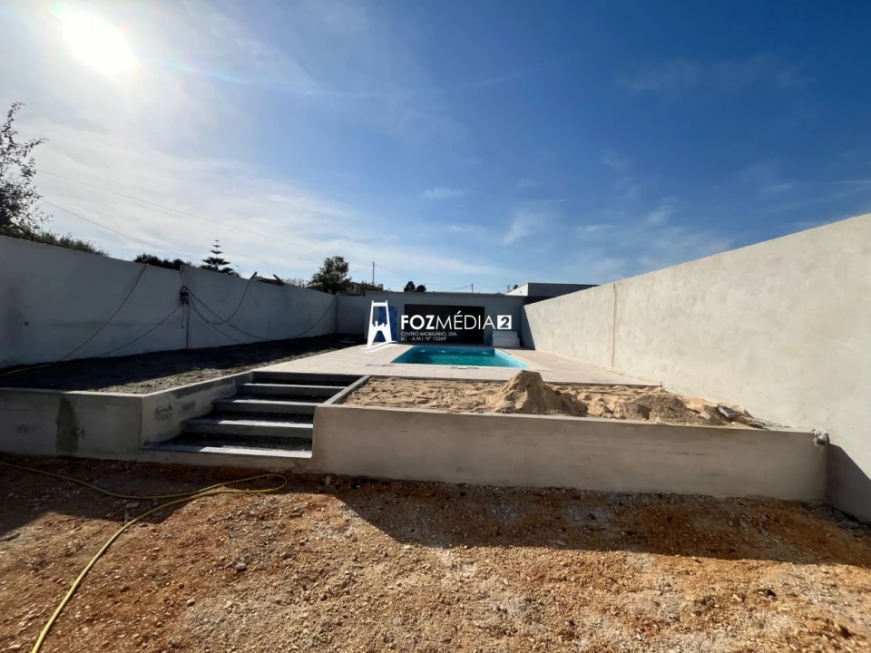 Moradia T3 para Venda em Lavos Foto 1