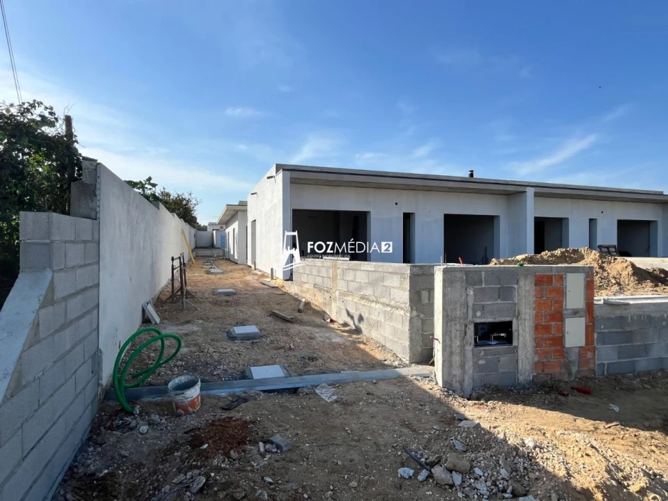 Moradia T3 para Venda em Lavos Foto 2