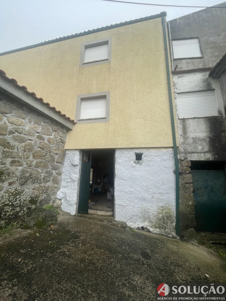 Moradia T3 para Venda em Barro Foto 24