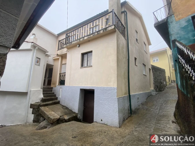 Moradia T3 para Venda em Barro Foto 2