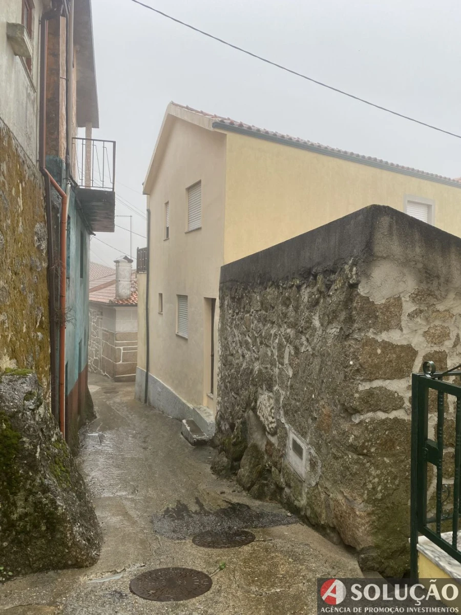 Moradia T3 para Venda em Barro Foto 3