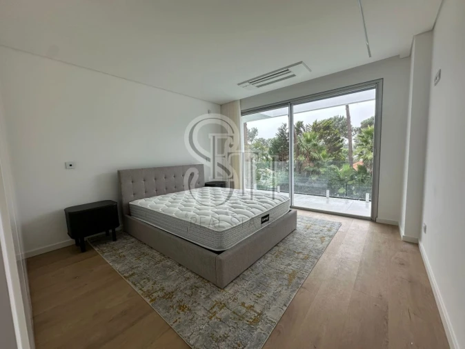 Moradia T5 para Venda em Charneca de Caparica e Sobreda Foto 28