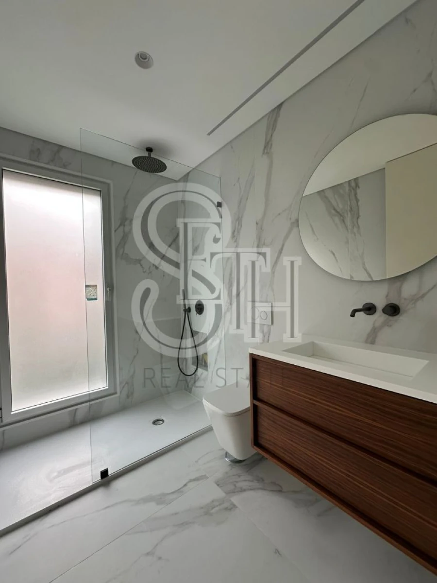 Moradia T5 para Venda em Charneca de Caparica e Sobreda Foto 27