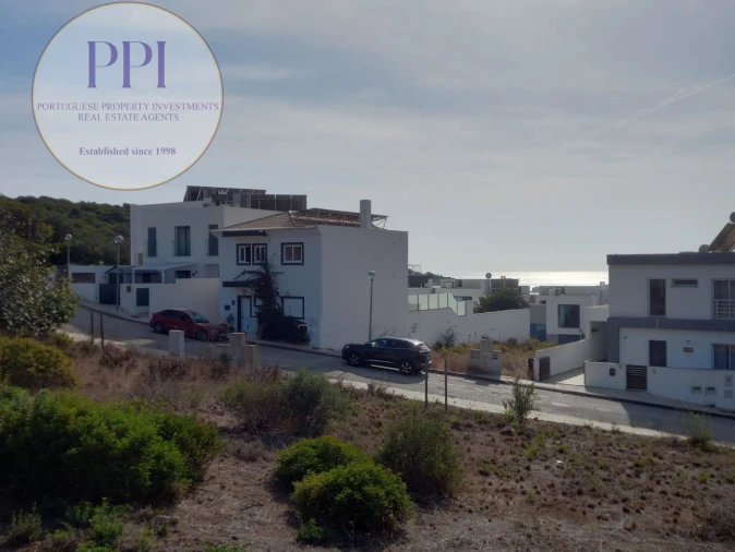 Terreno para Venda em Budens Foto 1