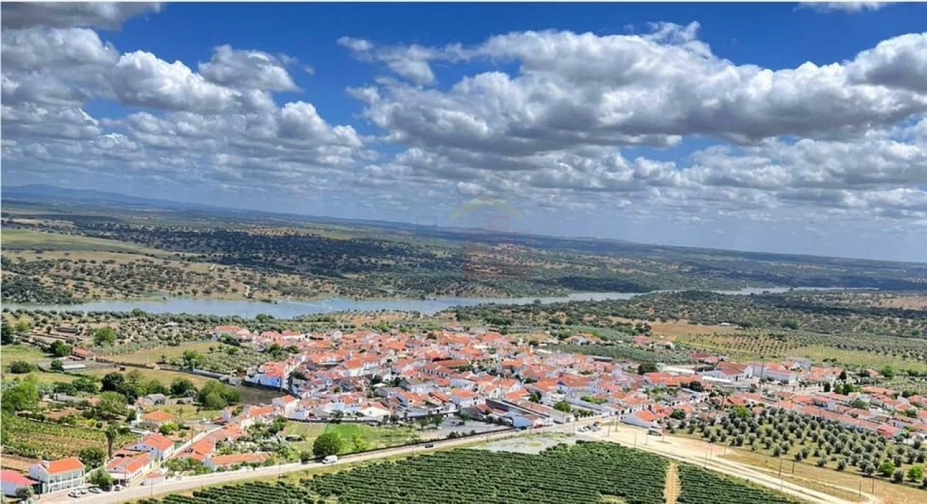 Moradia T4 para Venda em Ervedal Foto 6